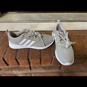 Adidas Tennis Shoes Womens Size 8.5 NEVER WORN